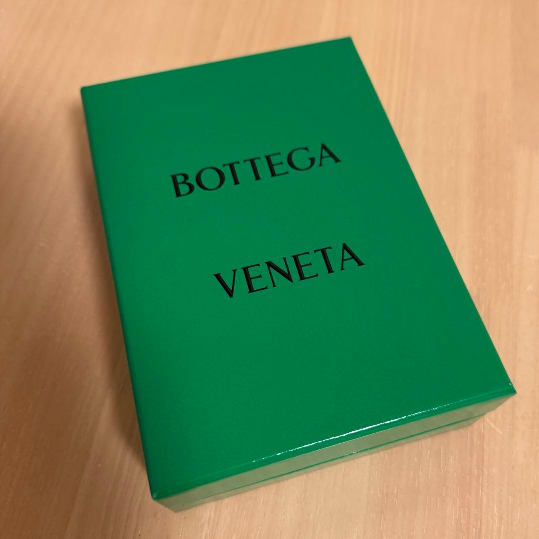 新品未使用★BottegaVenetaパース付二つ折財布★ダークグリーン