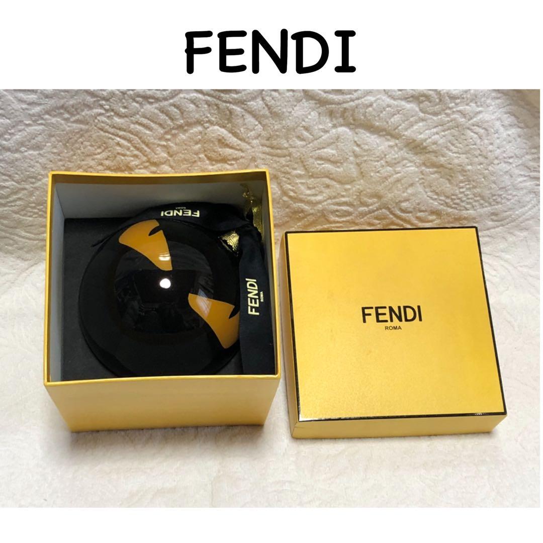 非売品　FENDI クリスマスオーナメント　フェンディ　箱あり　オバケ　猫