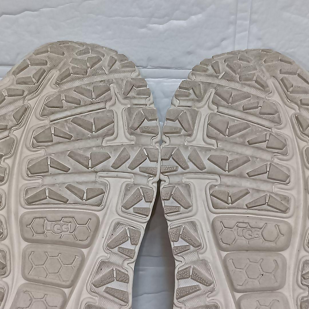 【即完売モデル】UGG CA805 厚底スニーカー 25.5cm ホワイト