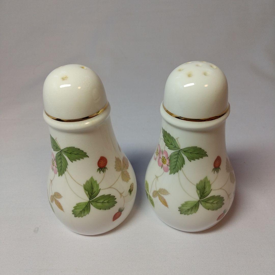 ウェッジウッド　ワイルドストロベリー　塩、胡椒入れ