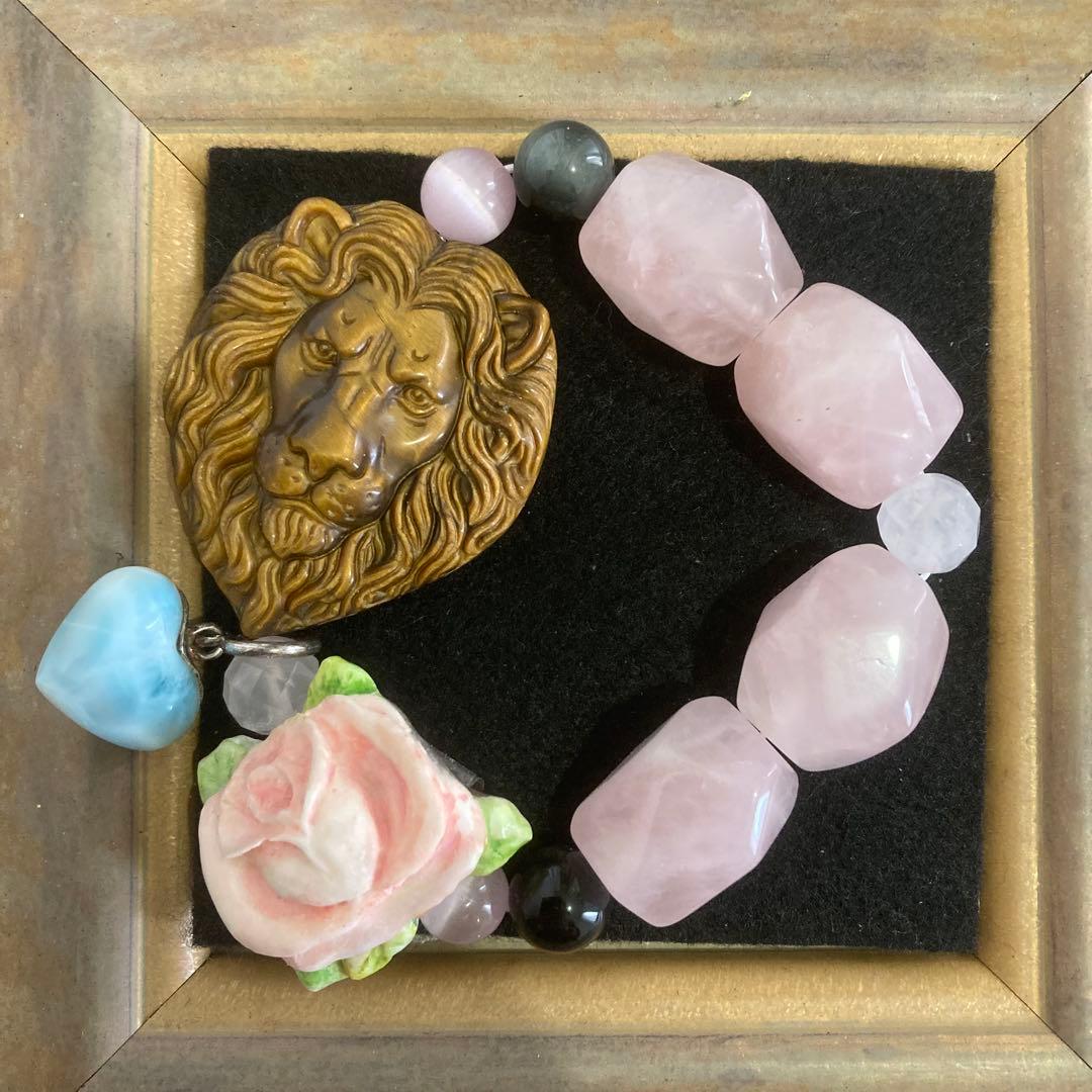 【種名　日本鹿の角】 オリジナル彫刻⭐️プリンセスローズと野獣⭐️ 虎目石　☆匿名☆