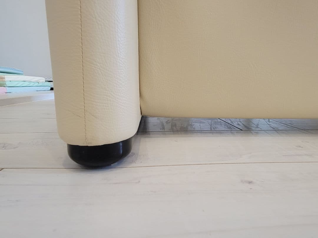 【引越大特価】カッシーナマラルンガ　レザーソファー3人掛けクッション2個付き