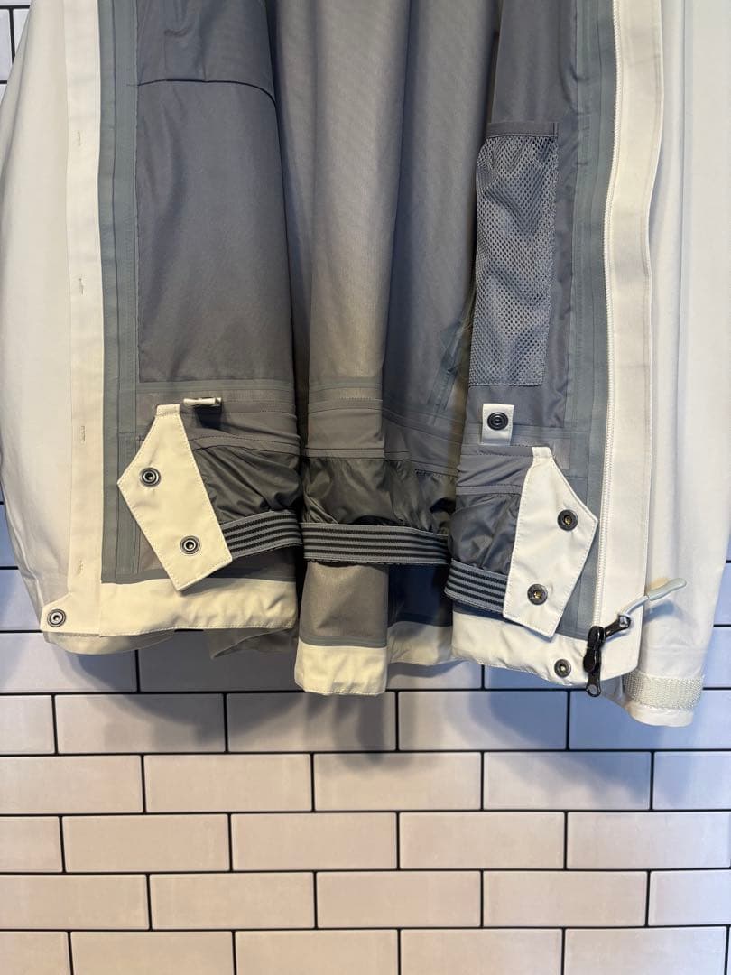 スノーボード HOUDINI Ms Rollercoaster Jacket & Pants