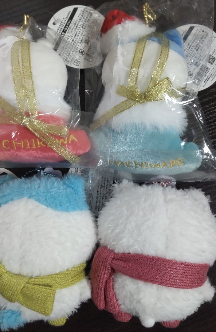 ６体　ちいかわ ハチワレ うさぎ　オーナメントにもなるマスコット　ぬくぬくの装い