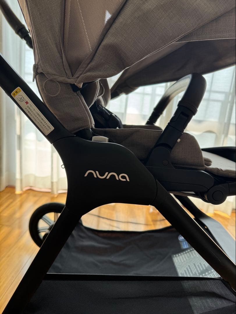 【美品】nuna triv next トリヴネクスト