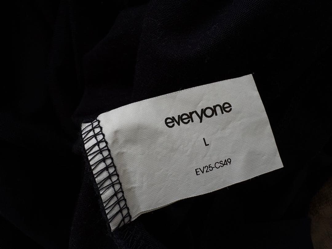 everyone ロゴ入り ネイビー 長袖カットソー