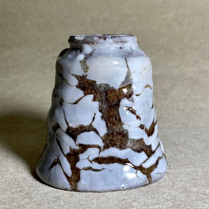 白蛇蝎唐津ぐい呑　唐津焼　ぐい呑　焼き物　陶器　酒器　陶芸
