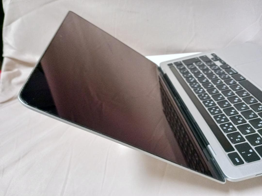 QC-2.0G/16G/512G　MacBook Pro 13インチ　A2251