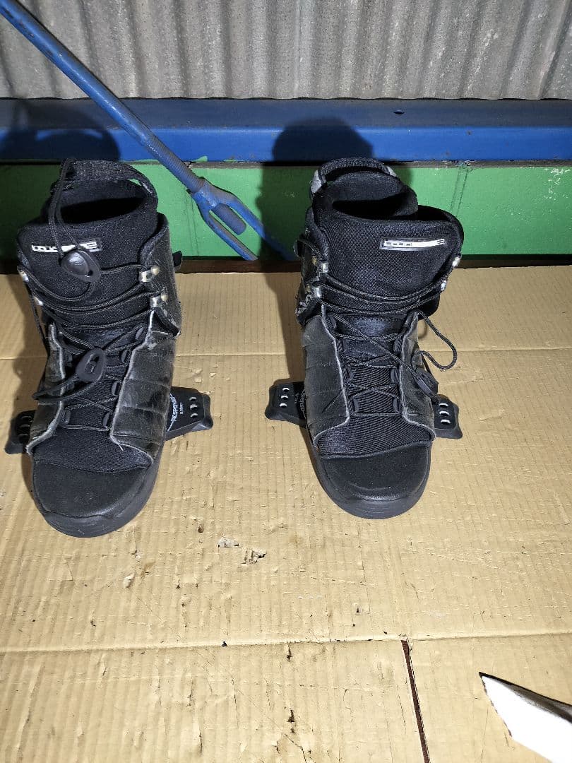 Z*女様 ◆直接引き取り可能◆ ウェイクボード　リキッドフォース　Liquid