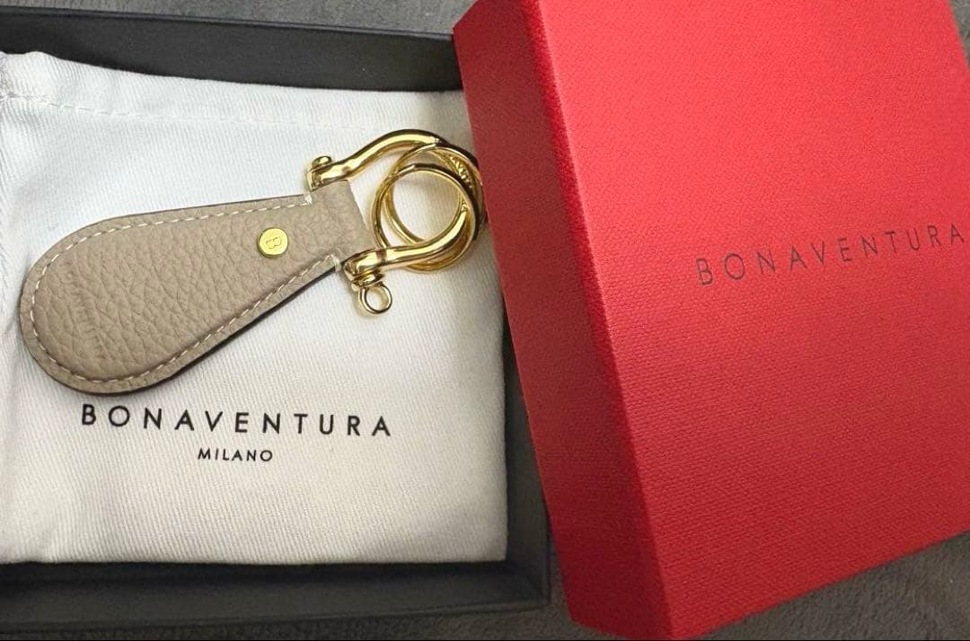 BONAVENTURA ベージュ レザー キーホルダー