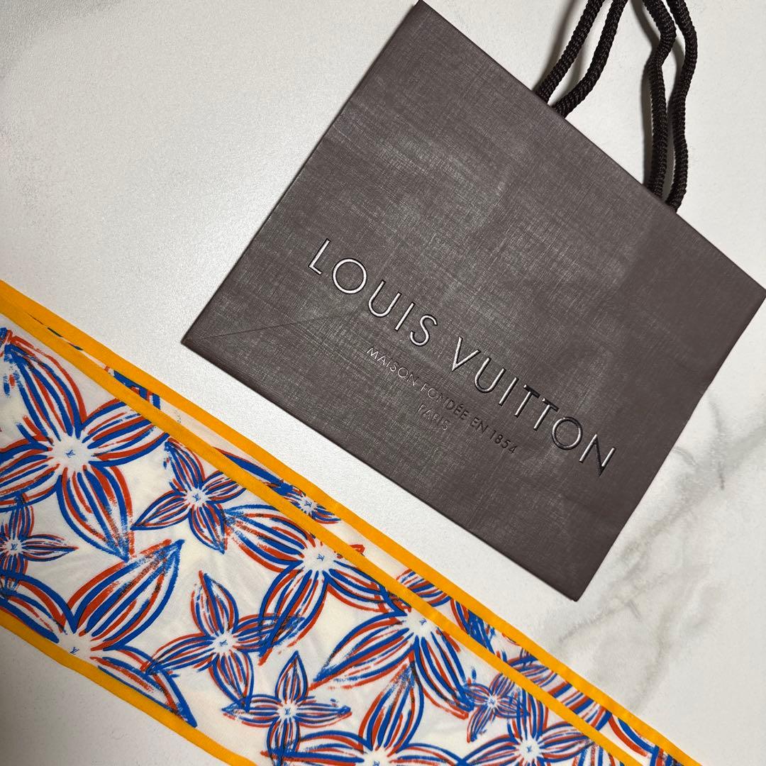 P*e様 LOUIS VUITTON⭐︎シルクスカーフ⭐︎新品未使用