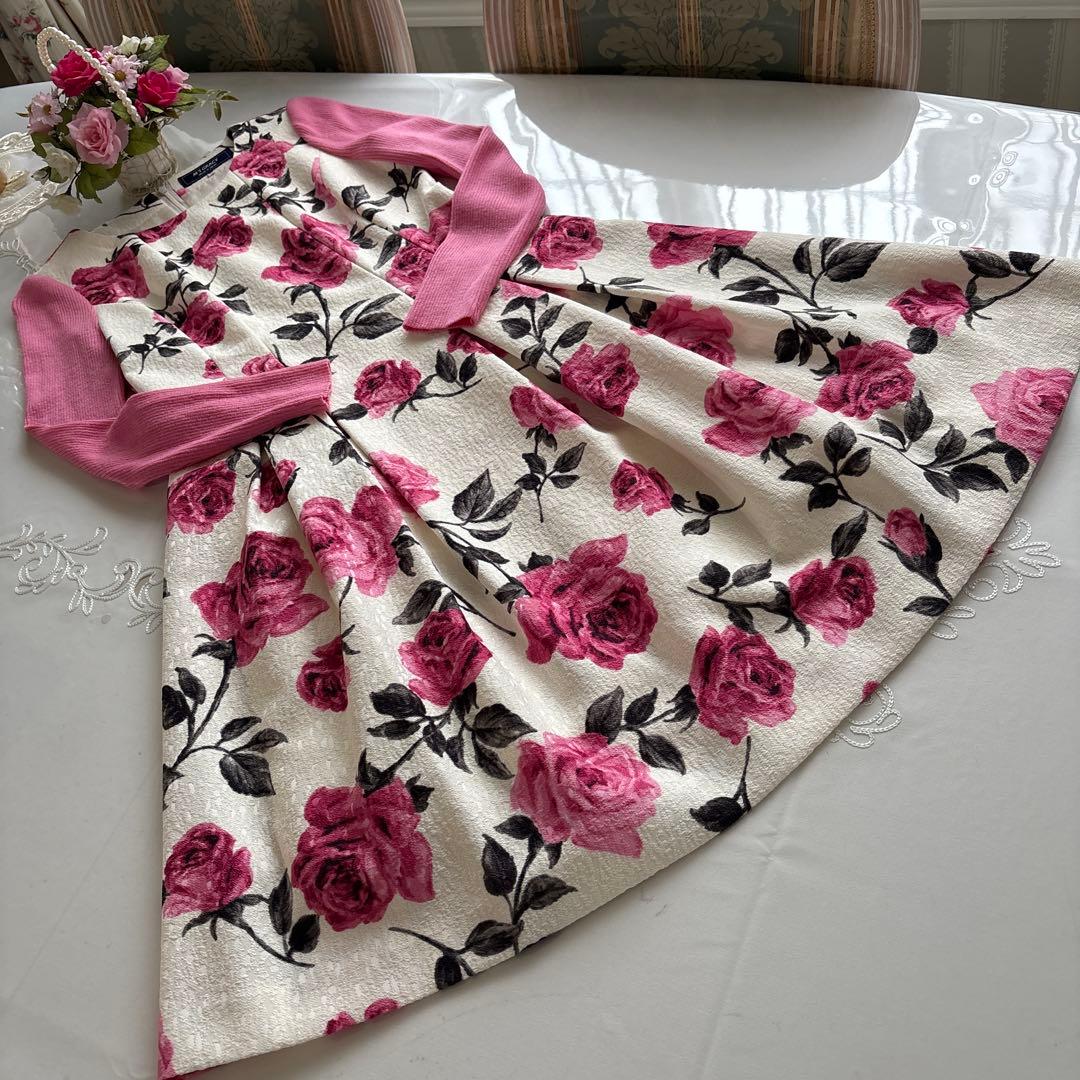 エムズグレイシー　袖ニットドッキングワンピース　ローズ柄ピンク系　38