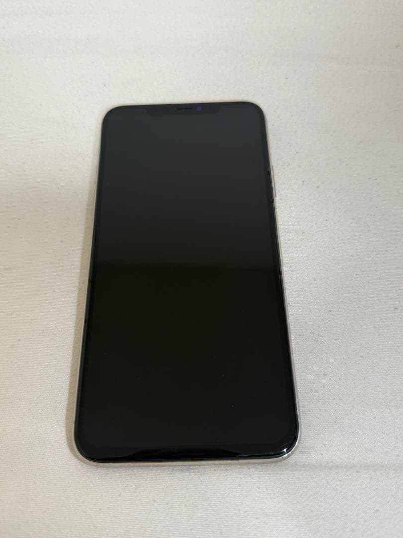 Apple iPhone 11 Pro Maxシルバー　256GB