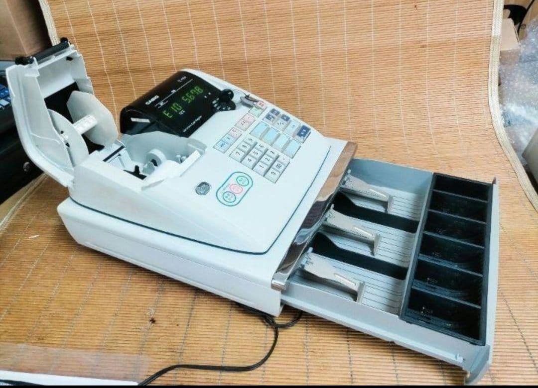 カシオレジスター　TE-M80　中古品　人気機種感熱紙　送料無料　753698