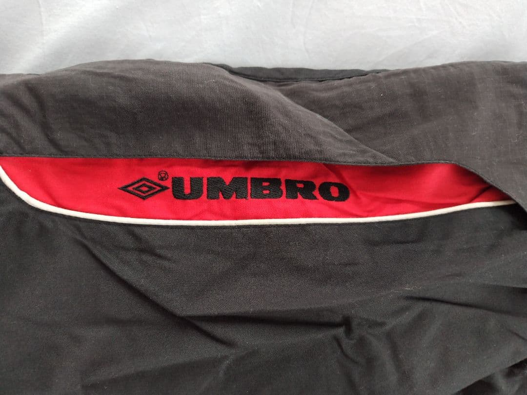 Umbro マンチェスターU ビステ・ウィンドブレーカー セット 黒/白/赤
