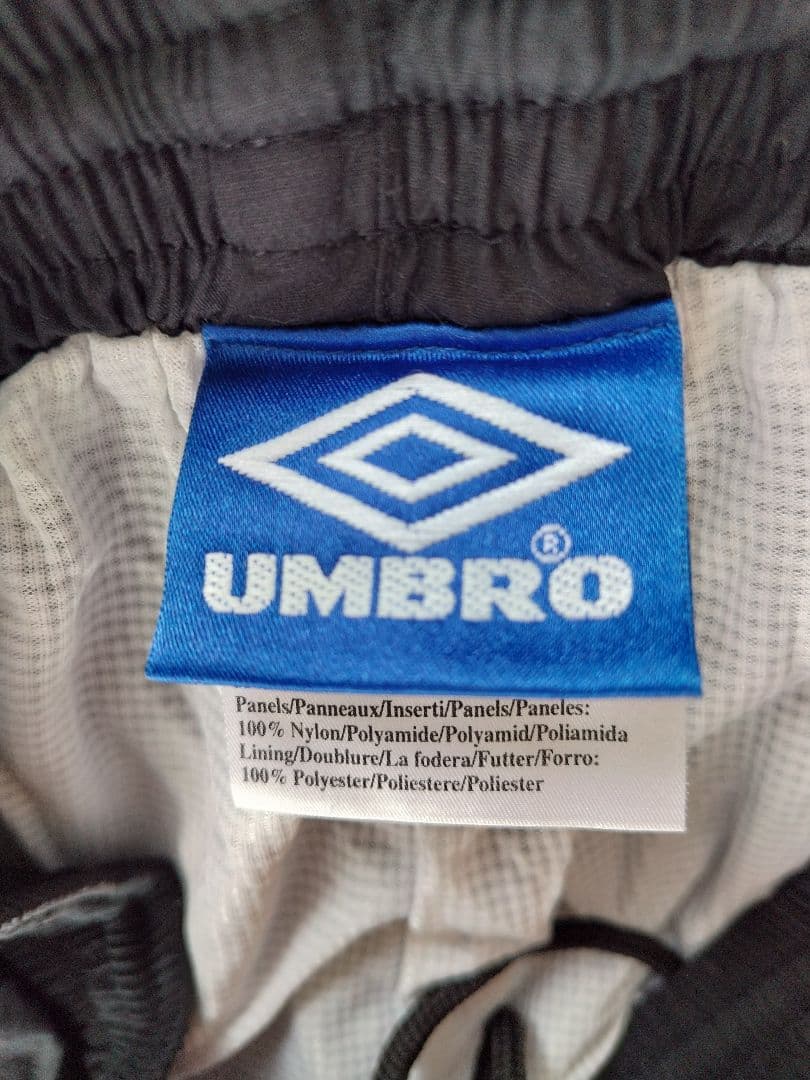 Umbro マンチェスターU ビステ・ウィンドブレーカー セット 黒/白/赤