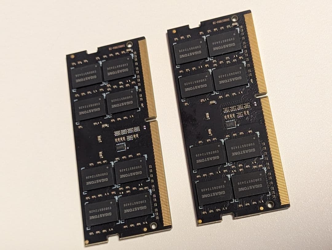 GIGASTONE 16GB×2（32GB) DDR4 メモリー 2つ