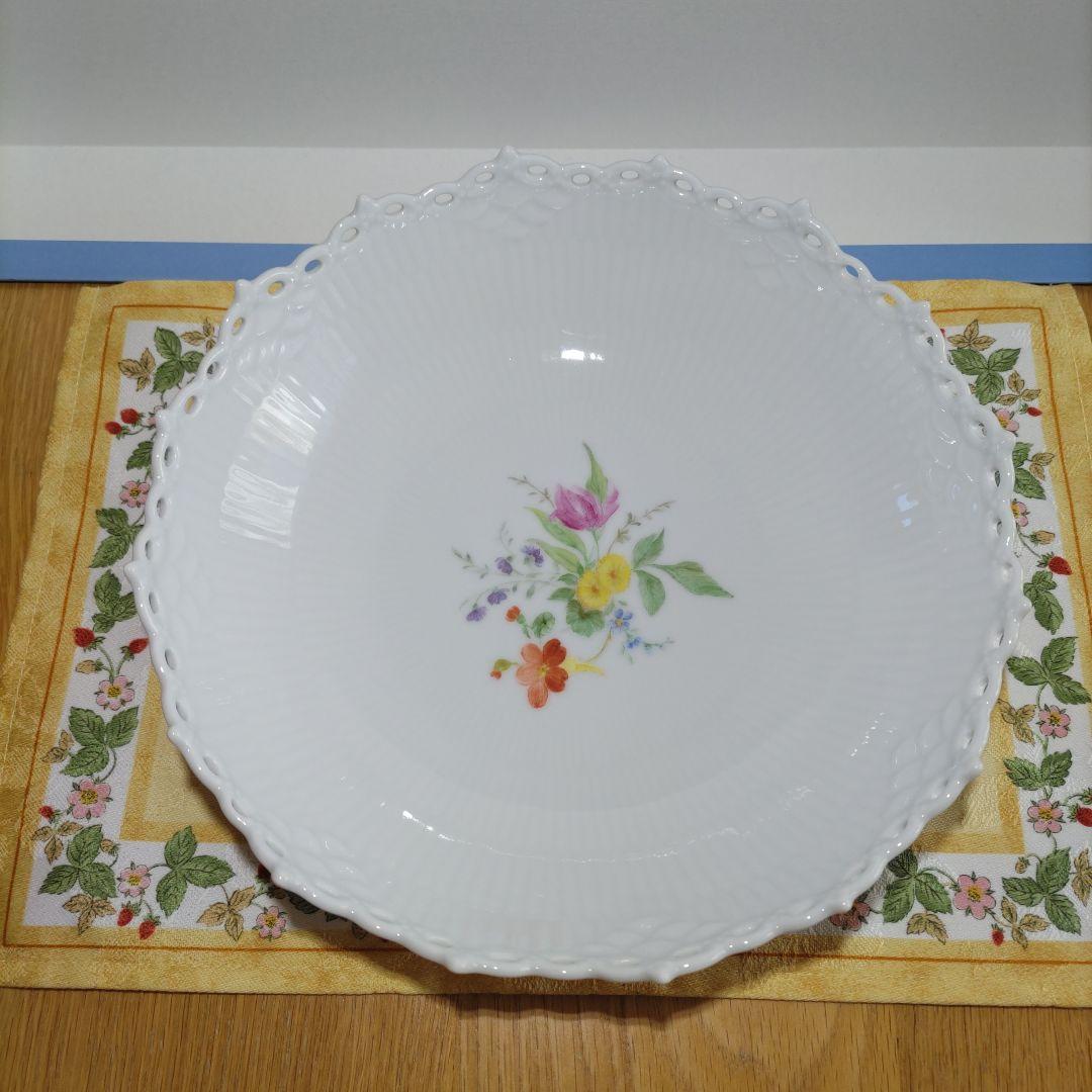 【貴重品】ロイヤルコペンハーゲン　ホワイトフルーテッド　フルレース　ボウル　花柄