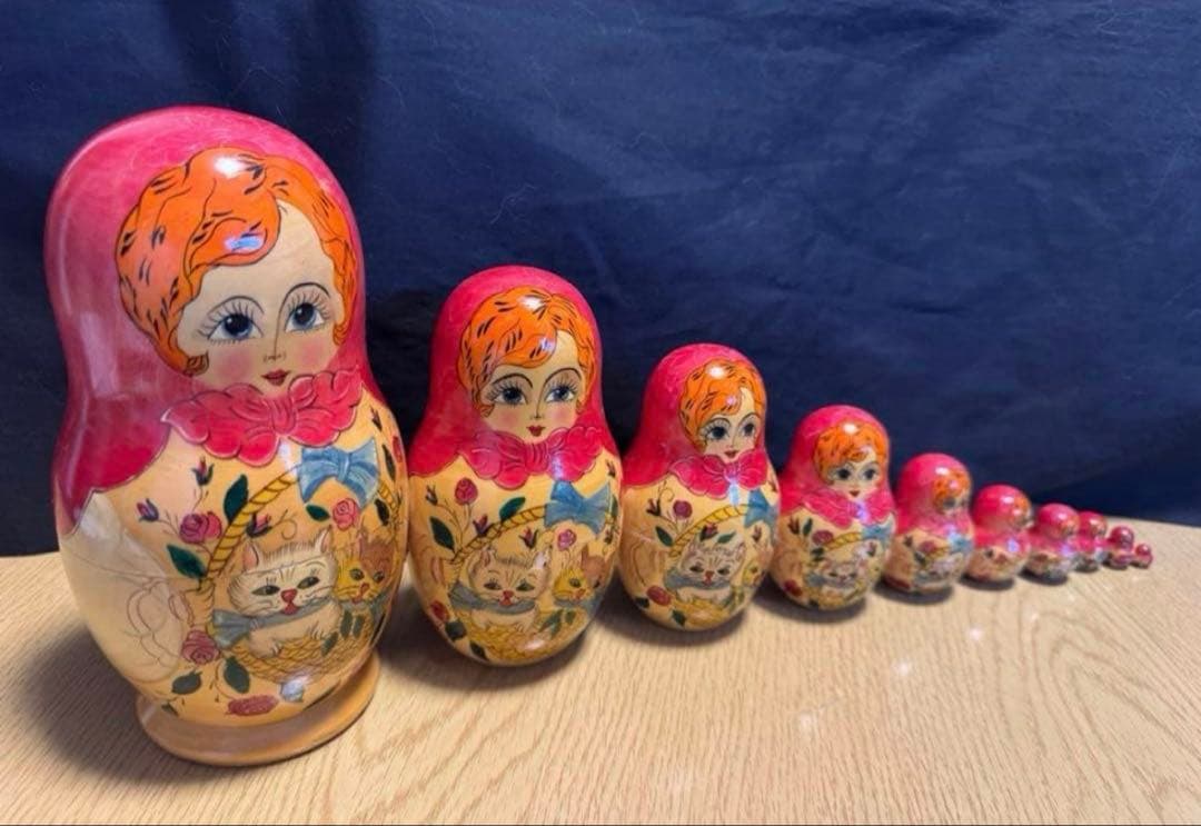 ヴィンテージ ロシア　デザイナーズ　猫と女の子マトリョーシカ　長期保存
