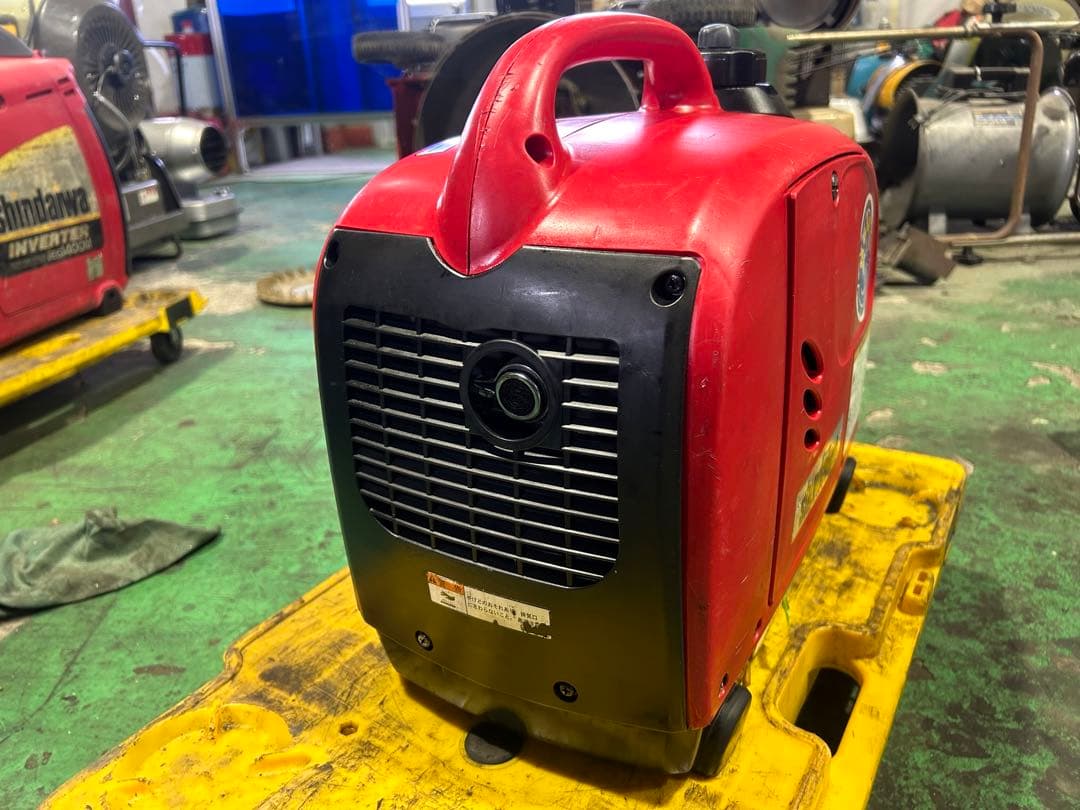 【実働整備済】新ダイワshindaiwa iEG900M-yインバーター発電機