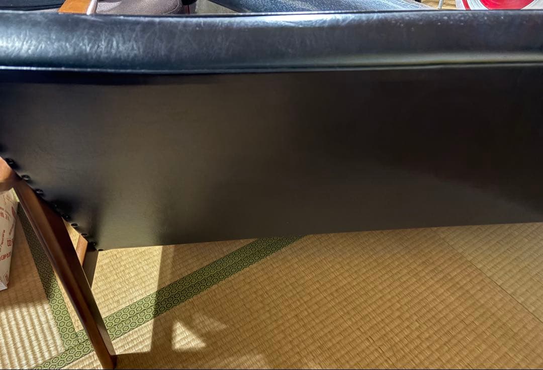 美品【カリモク60 】Kチェア2シーター　2人掛けソファ　黒　ブラック