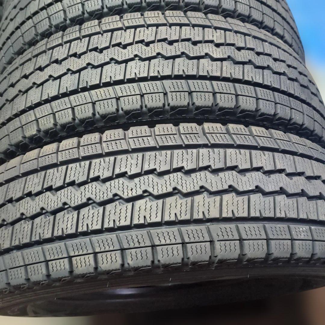 にゃんこ様①専用商品195/80R15LT 107/105L