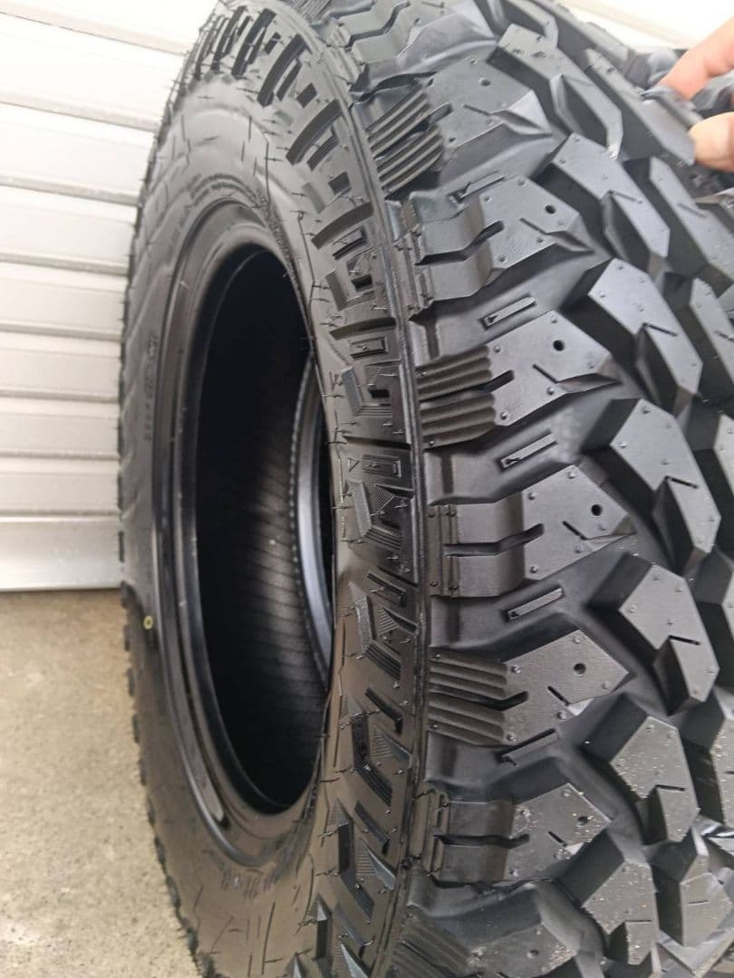 週末限定 MAXXIS BIGHORN MT-764 195R14 8PR