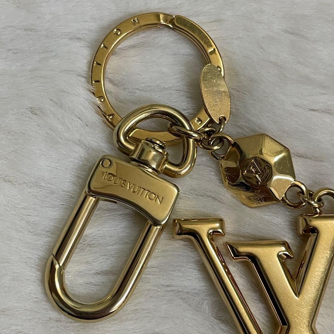LOUIS VUITTON キーホルダー ポルトクレ　LV ファセット　ゴールド