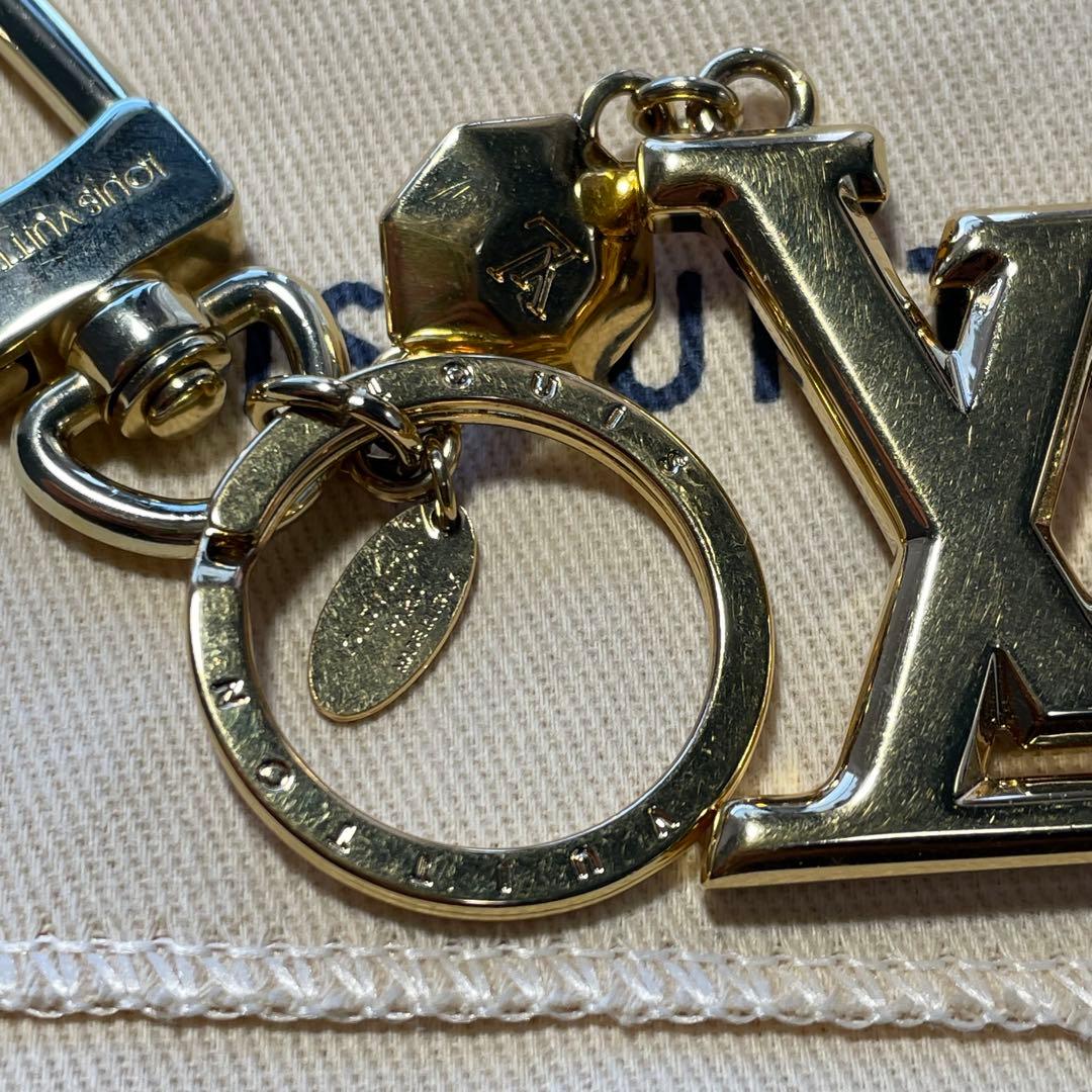 LOUIS VUITTON キーホルダー ポルトクレ　LV ファセット　ゴールド
