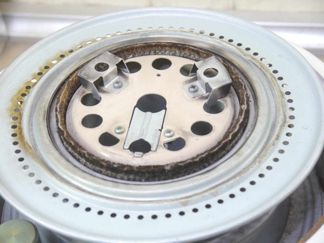 送料込❤動作品◆２０１３年◆　コロナ　灯油ストーブ 　 ホワイト