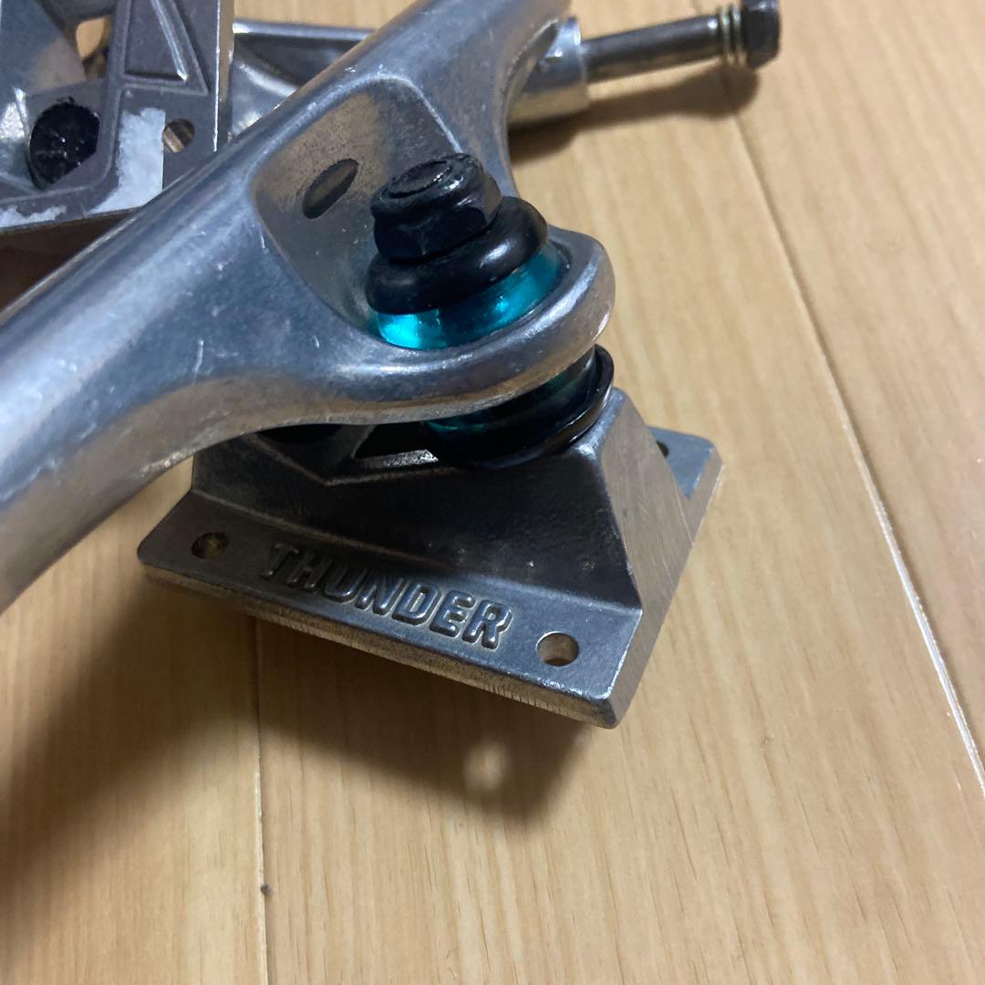 THUNDER スケートボード トラック 149