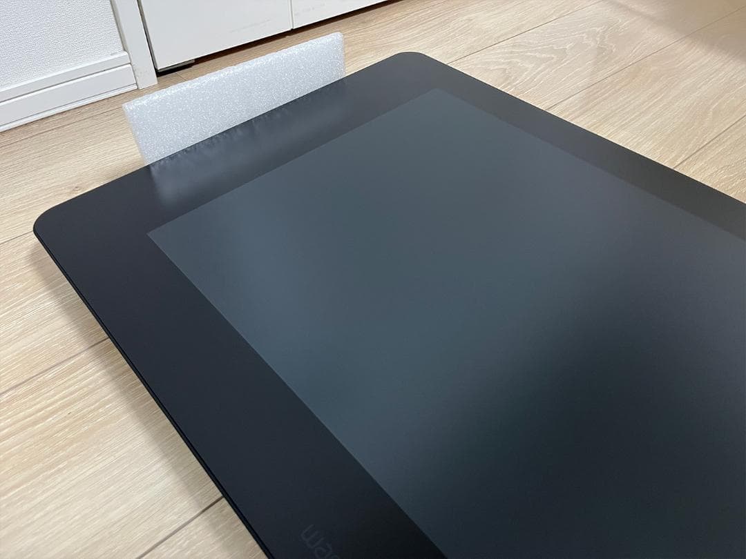 液タブ・ペンタブ Wacom Cintiq Pro 24 touch DTH-2420/K0