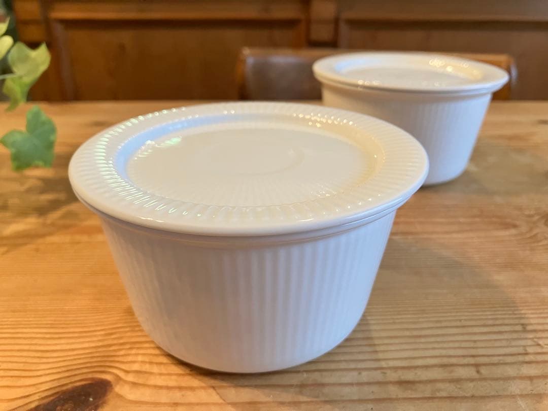 ロイヤルコペンハーゲン　ホワイトフルーテッド　蓋付オーブンウェア×2