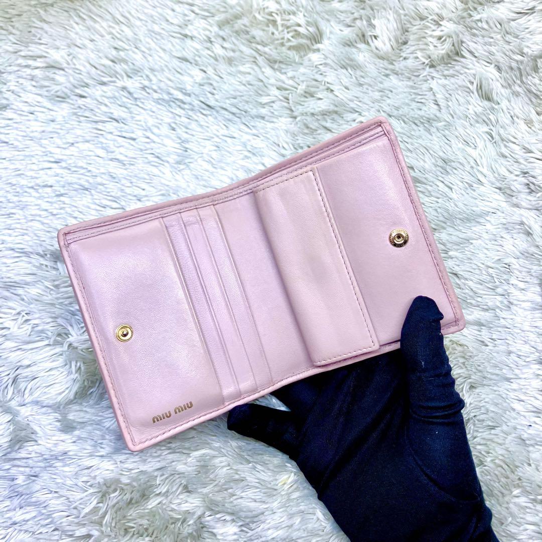 ライオンキングさん専用✨ MIUMIU 二つ折り マテラッセ ビジュー