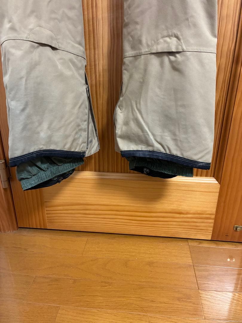 BURTON ベージュオーバーオール・ビブパンツ