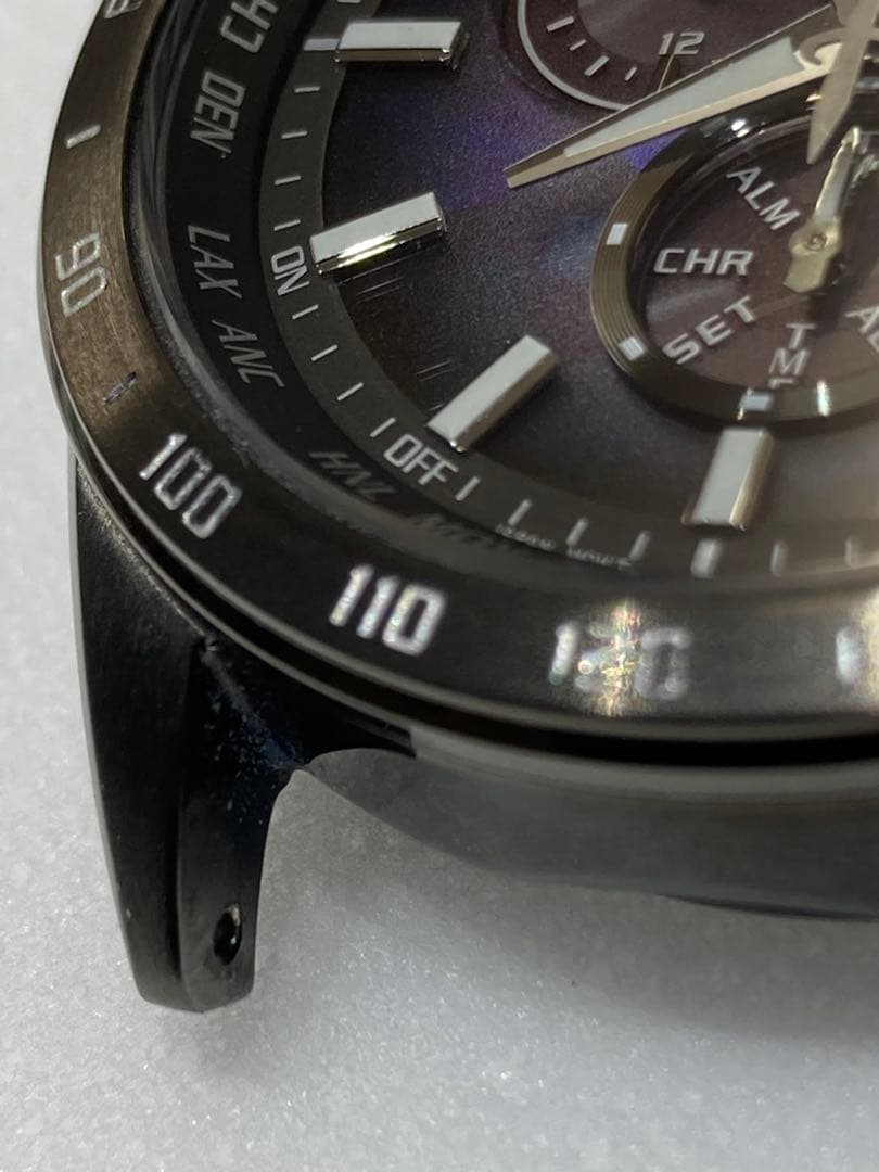 3-2301 CITIZEN ソーラー腕時計　E660-A18SR04