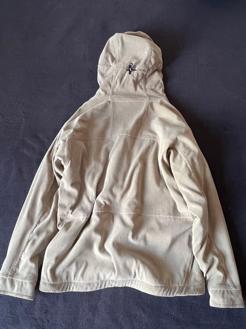 石*ン様 （激レア）patagonia フード付きジャケット M ベージュ