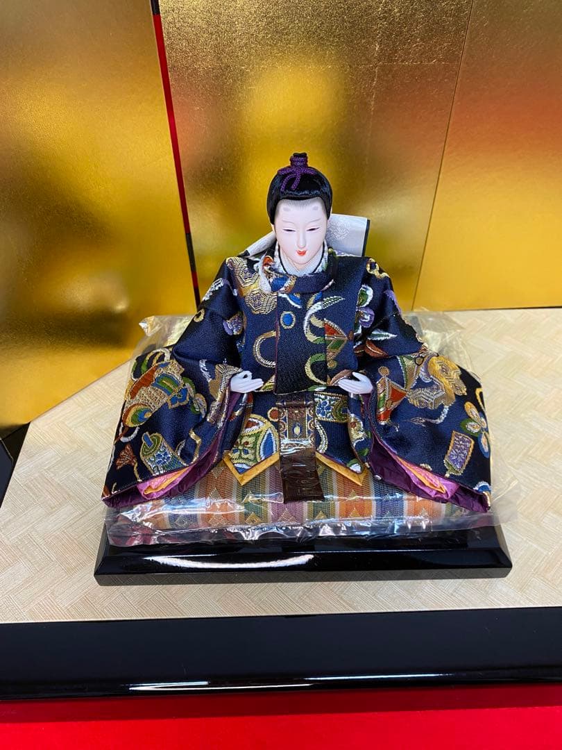 雛人形　親王平飾りセット・サイズ間口約６０×奥行約３０×高さ約３１㎝