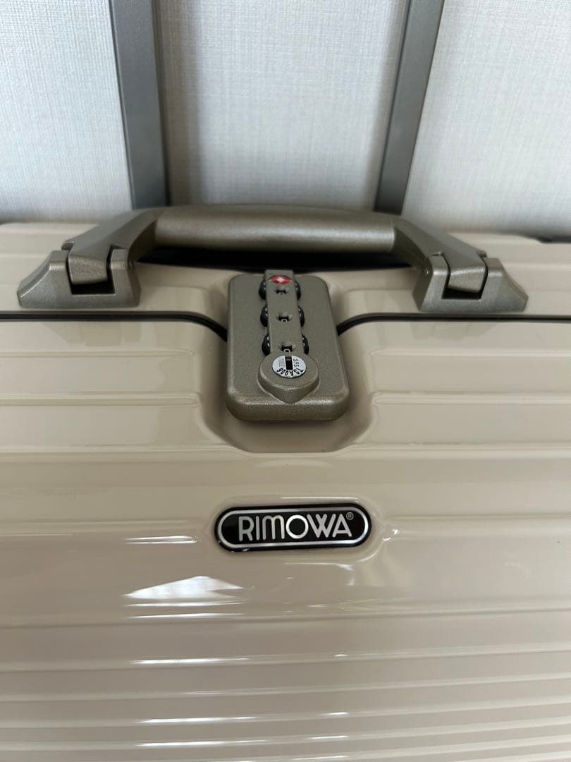 【美品】RIMOWA LIMBO ビジネスキャリーケース 27L