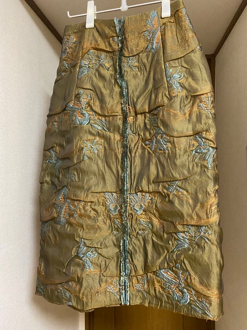 BLAMINKオリーブグリーンスカート