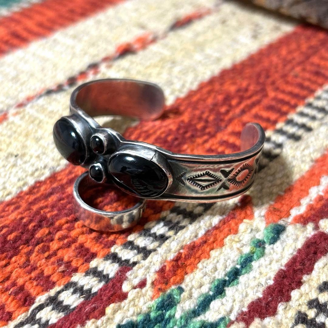インディアンジュエリー オニキスバングル ナバホ ホピ