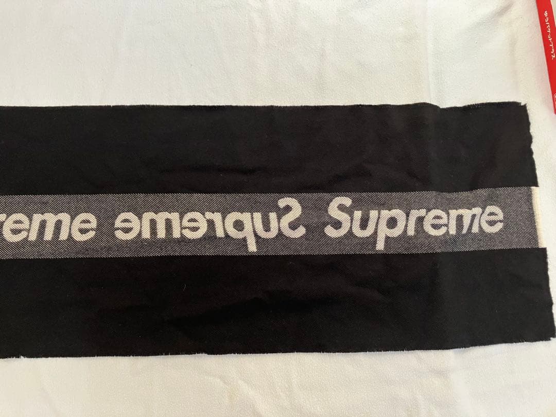 Supreme シュプリームマフラー　ブラック　イタリア製