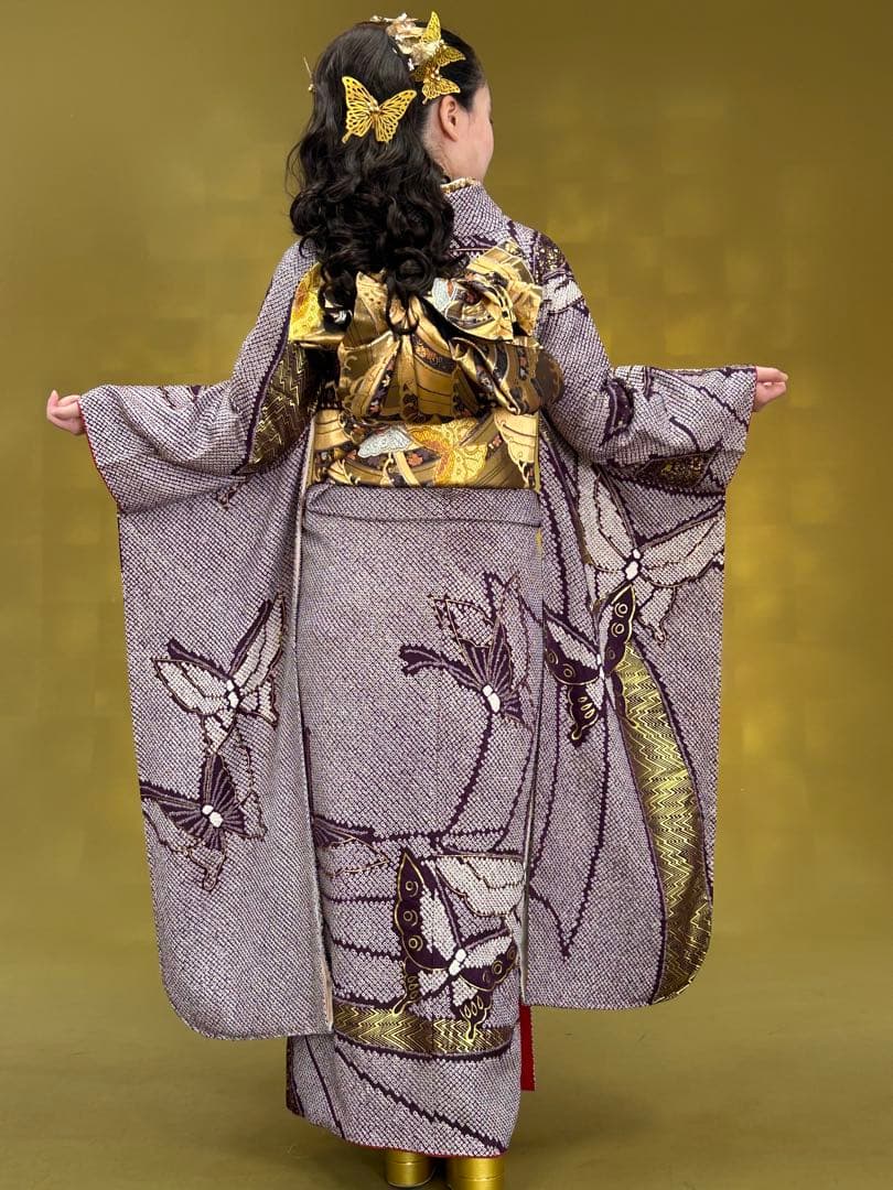 振袖フルセット　総絞り　金彩　駒刺繍