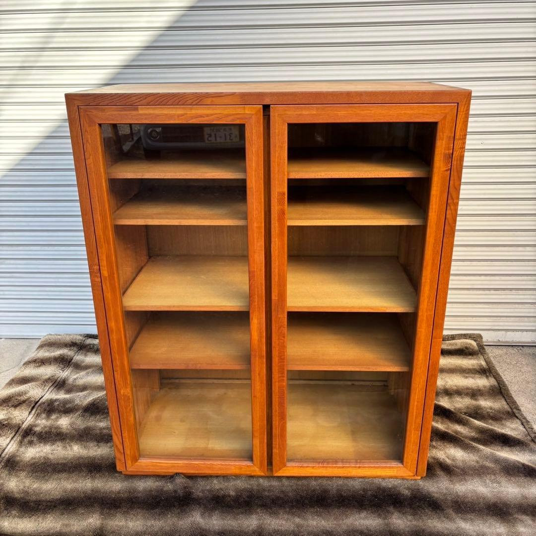 ①木製キャビネット ガラス扉 アンティーク家具 食器棚 キャビネット