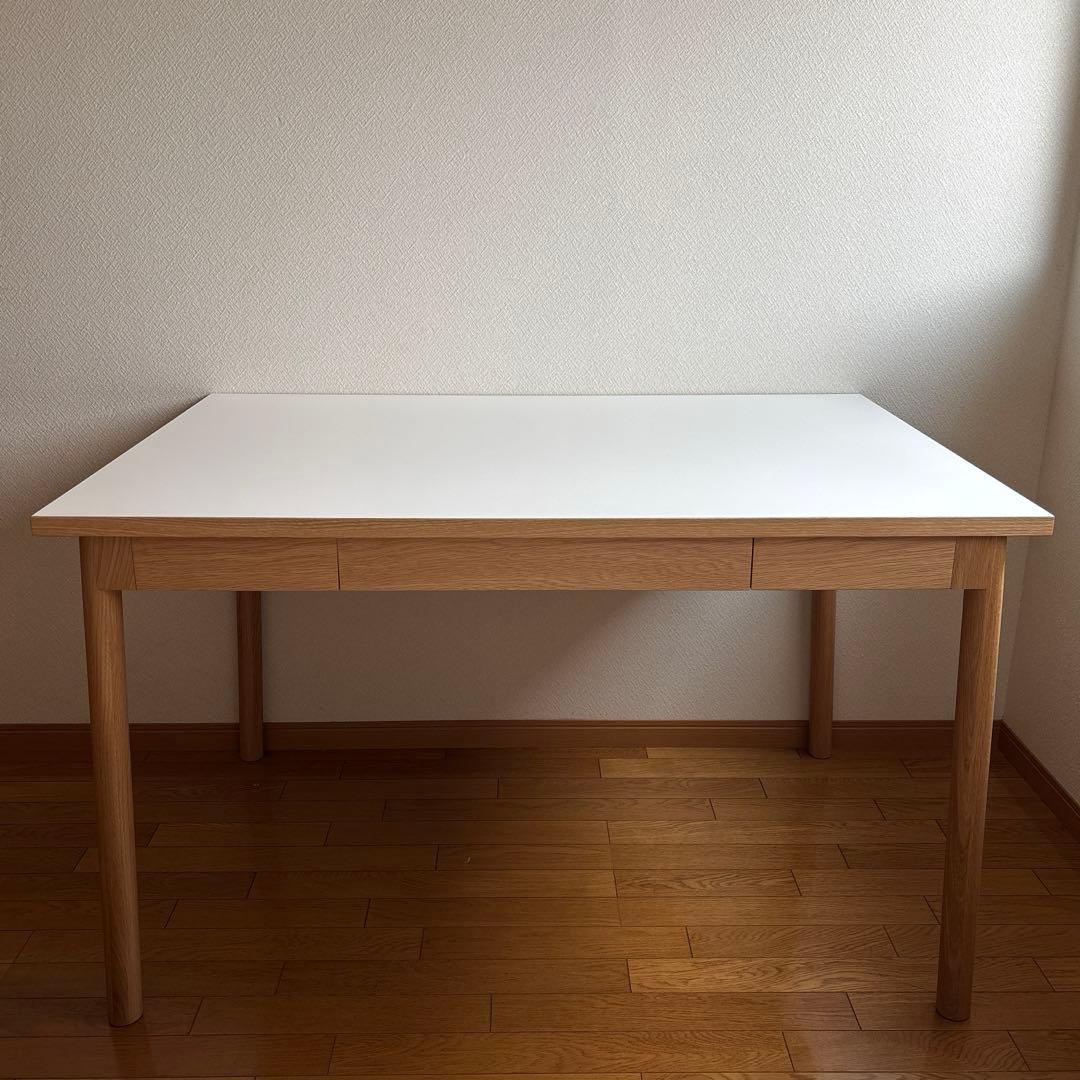 IDEE ダイニングテーブル - STILT TABLE 1200 White