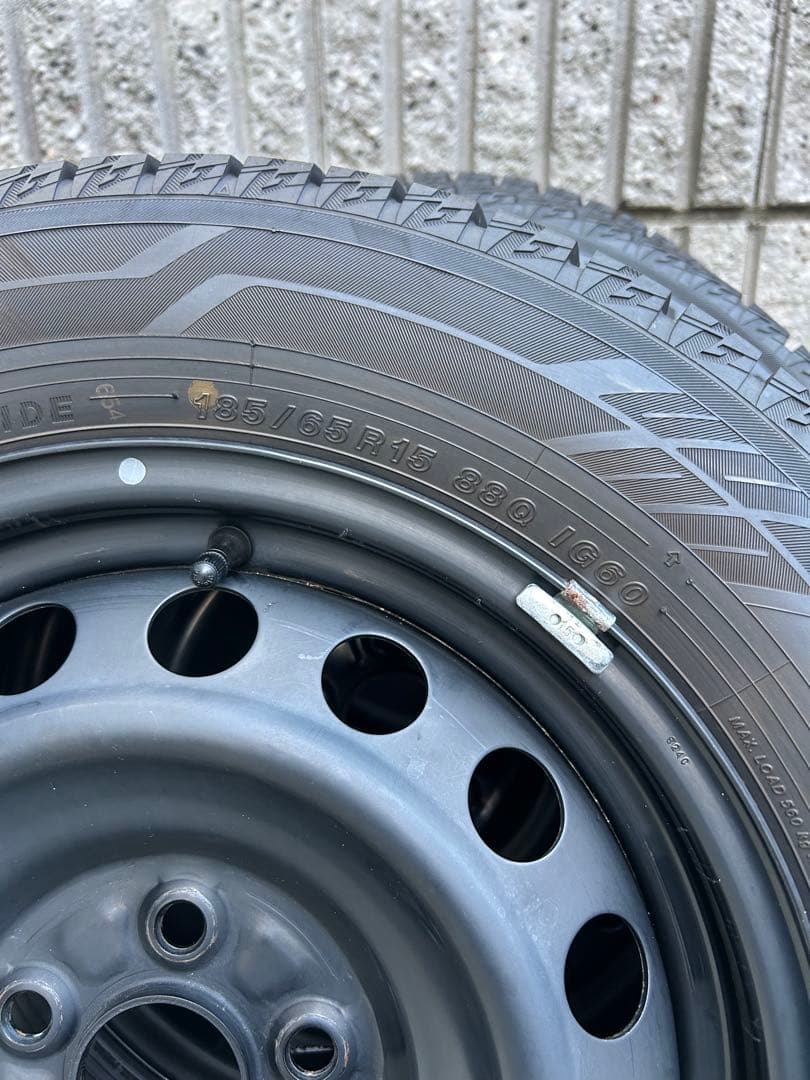 スタッドレス　トヨタ　シエンタ　ヨコハマ　アイスガード