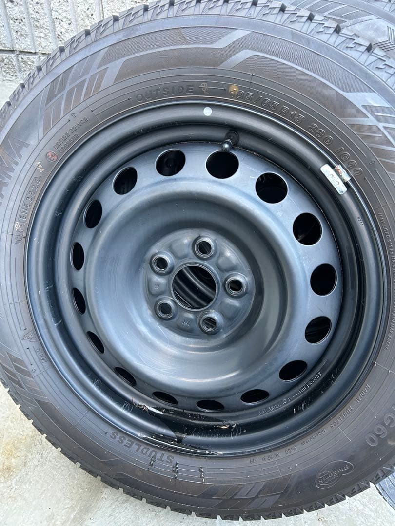 スタッドレス　トヨタ　シエンタ　ヨコハマ　アイスガード