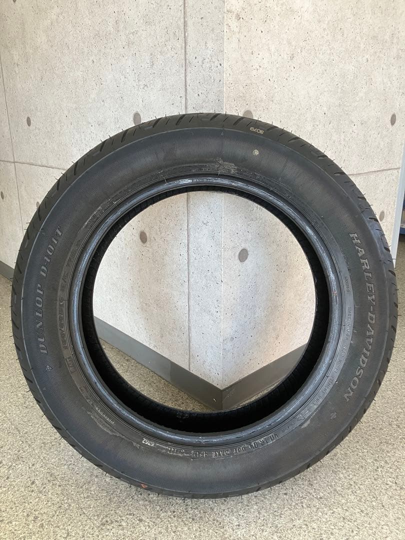 ハーレー　ダンロップ　150/80/B16インチタイヤ
