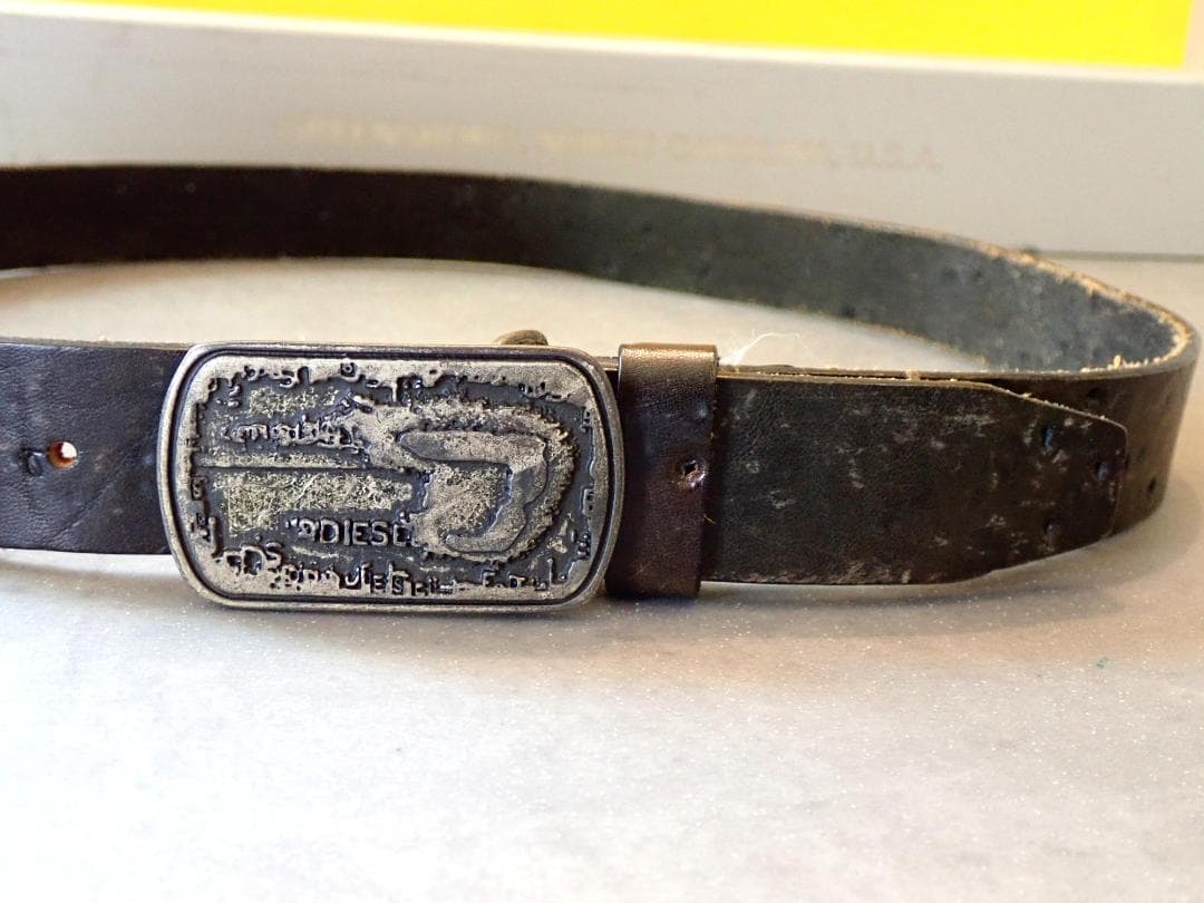 正規・美品 DIESEL ☆希少☆ガン打ちクレージー本革レザーベルト
