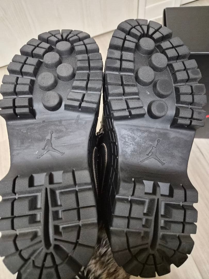 は*な様 極美品！最安値！Air Jordan ブルックリンロー ブラックスニー